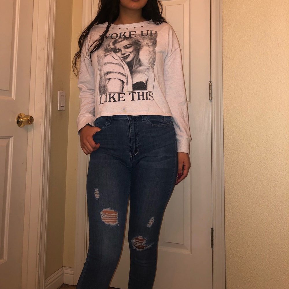 Marilyn Monroe cropped sweater ♻️3 FOR $15♻️